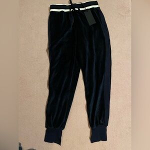 Kendall & Kylie navy velvet sweatpants